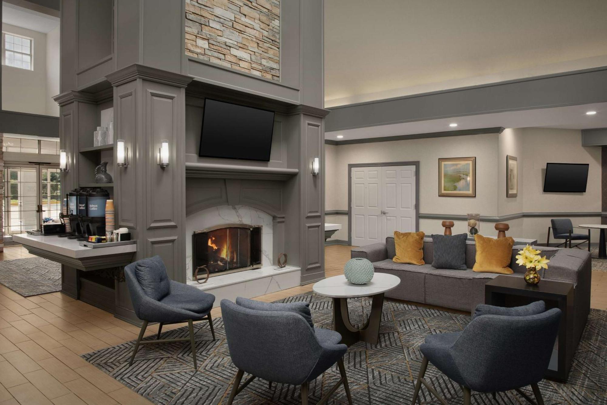Homewood Suites By Hilton Alexandria Exterior photo
